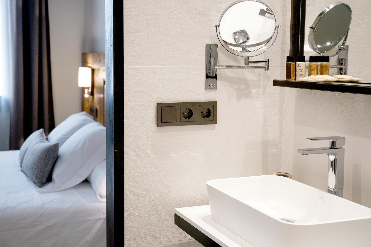 Get Wallpaper Habitacions Sa Voga Hotel Arenys De Mar For Android